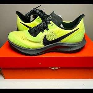 Nike Air Zoom Pegasus Trail - Luminous Green - Size 6